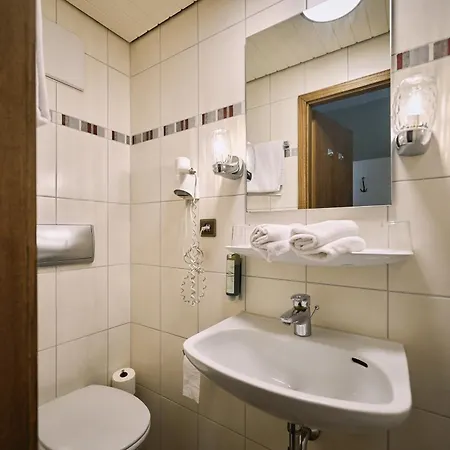 Отель Herdegen - Self Check-in 3*