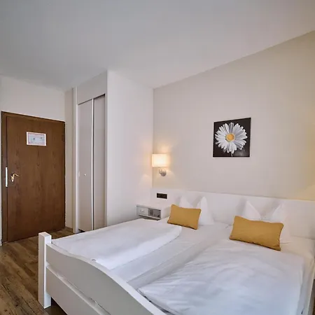 Herdegen - Self Check-in Hotel