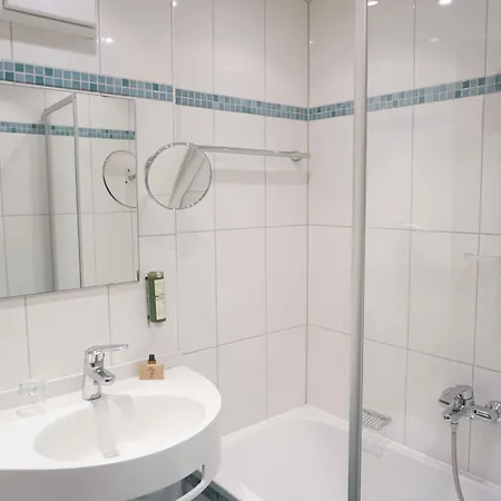 Herdegen - Self Check-in Отель 3*