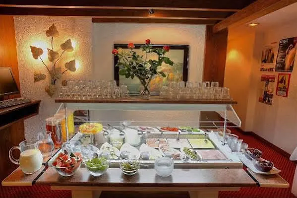 Herdegen - Self Check-in 3*